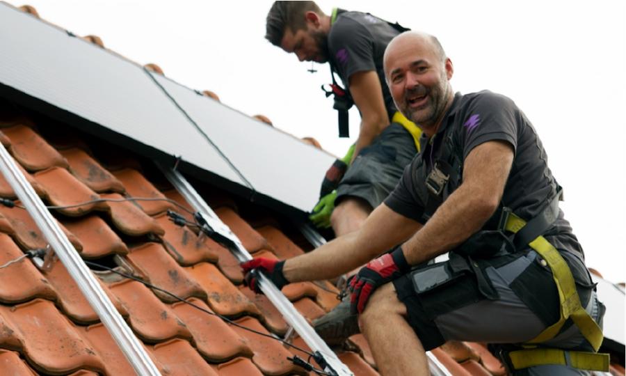 Nieuwe regelgevingen voor zonnepanelen stemt huiseigenaar positief: 